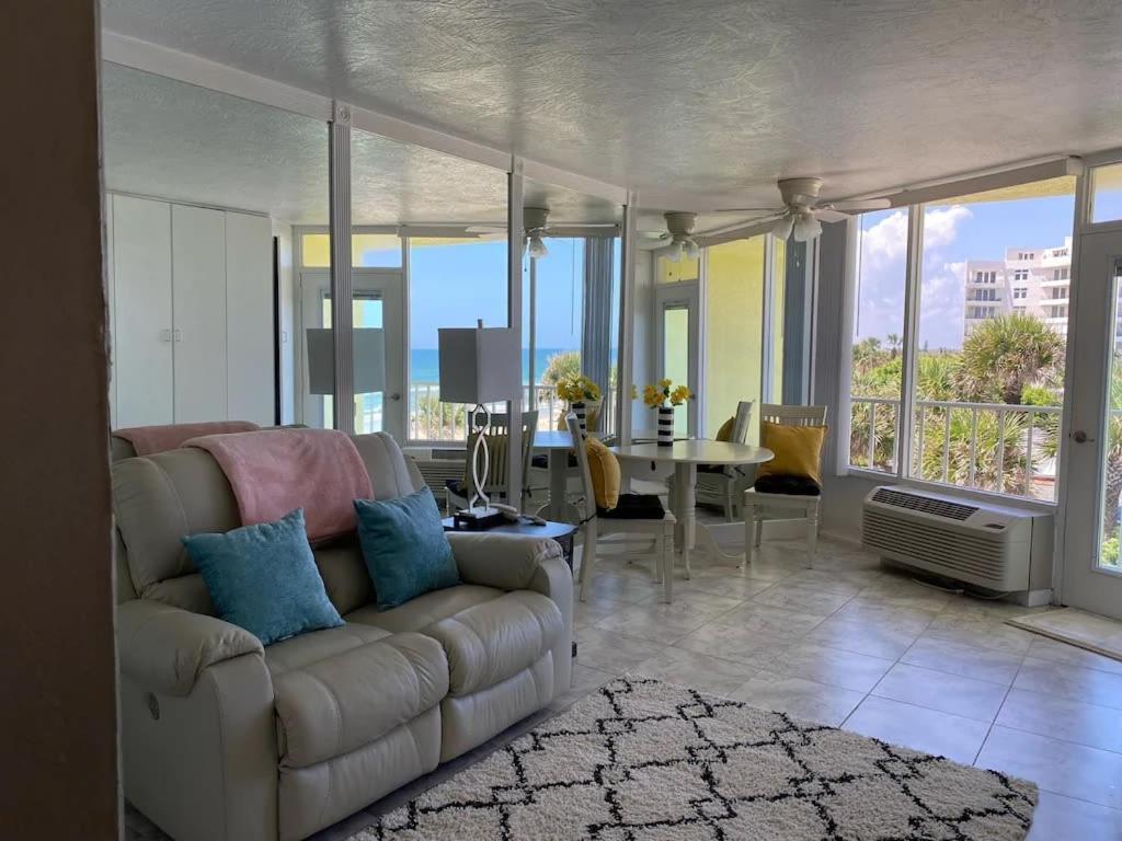 Beach Blessed - Sea View At Symphony Beach Club Ormond Beach Buitenkant foto